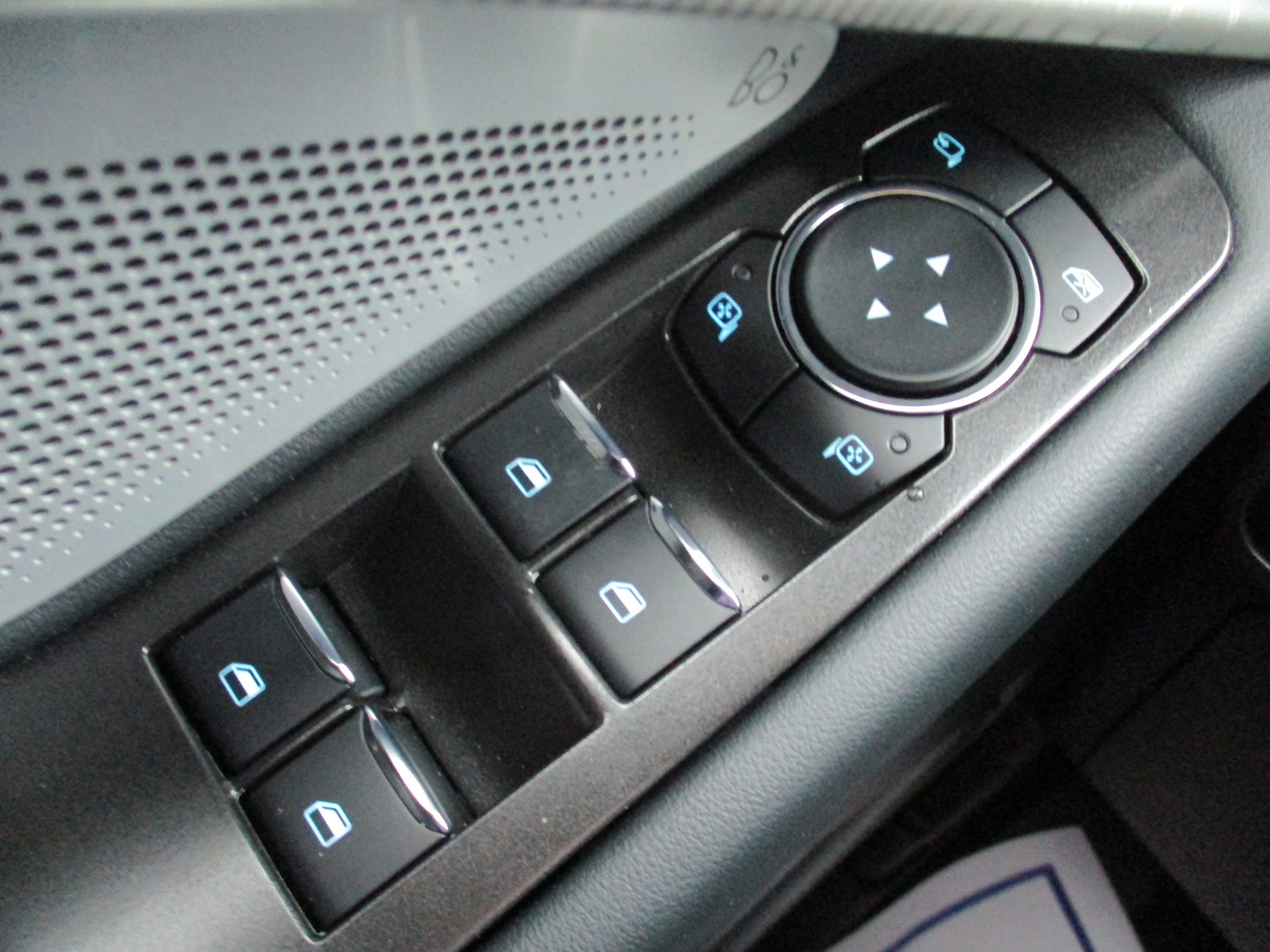 2026 Ford Explorer ST - Photo 23