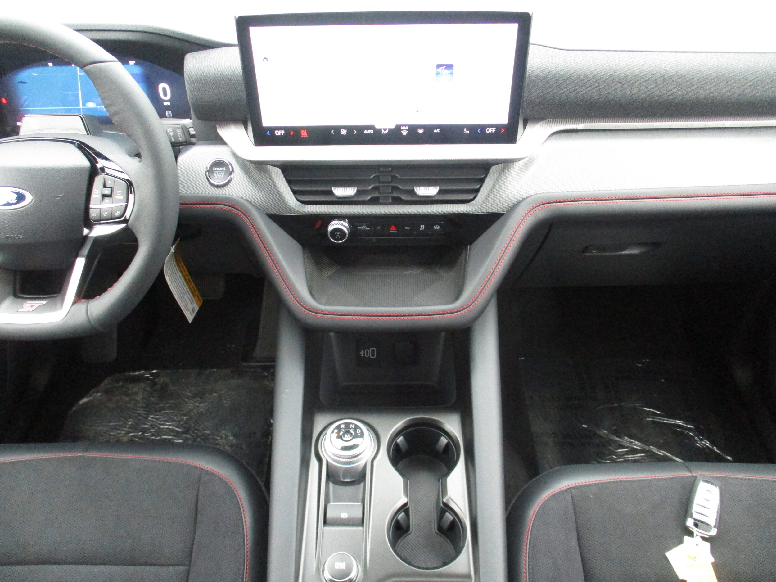 2026 Ford Explorer ST - Photo 13