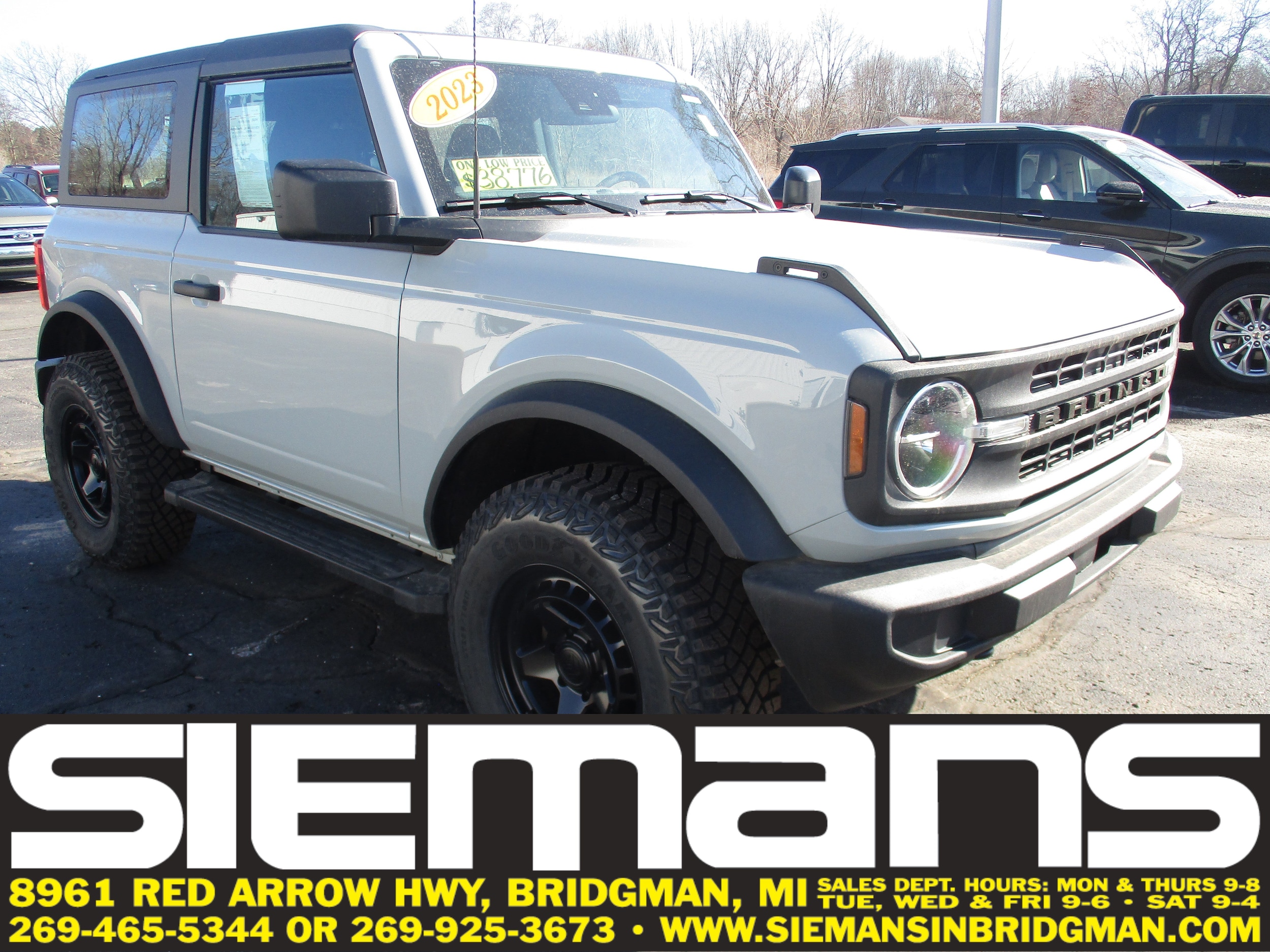 2023 Ford Bronco 2-Door Base