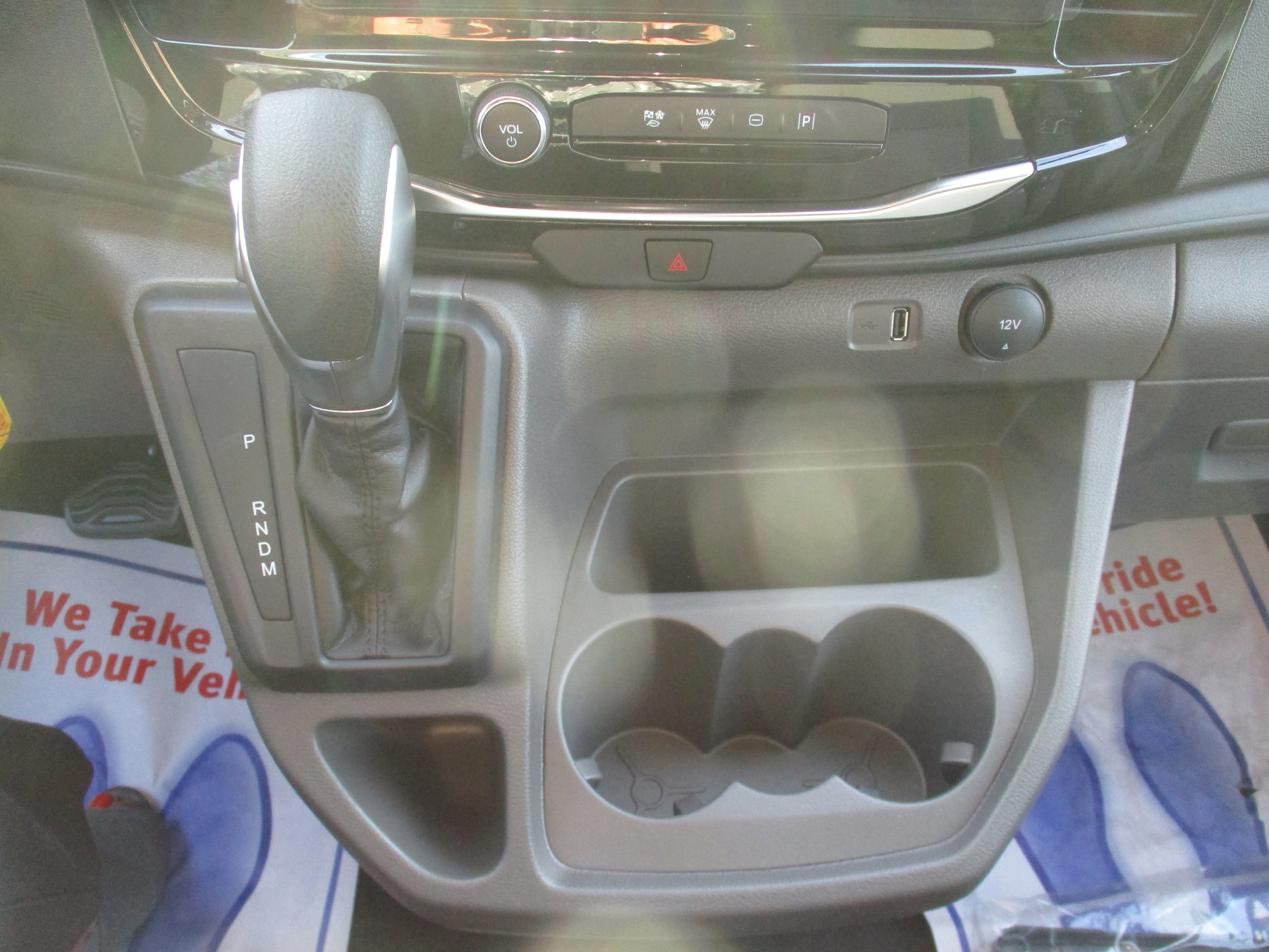 2025 Ford Transit Passenger Van XLT - Photo 46