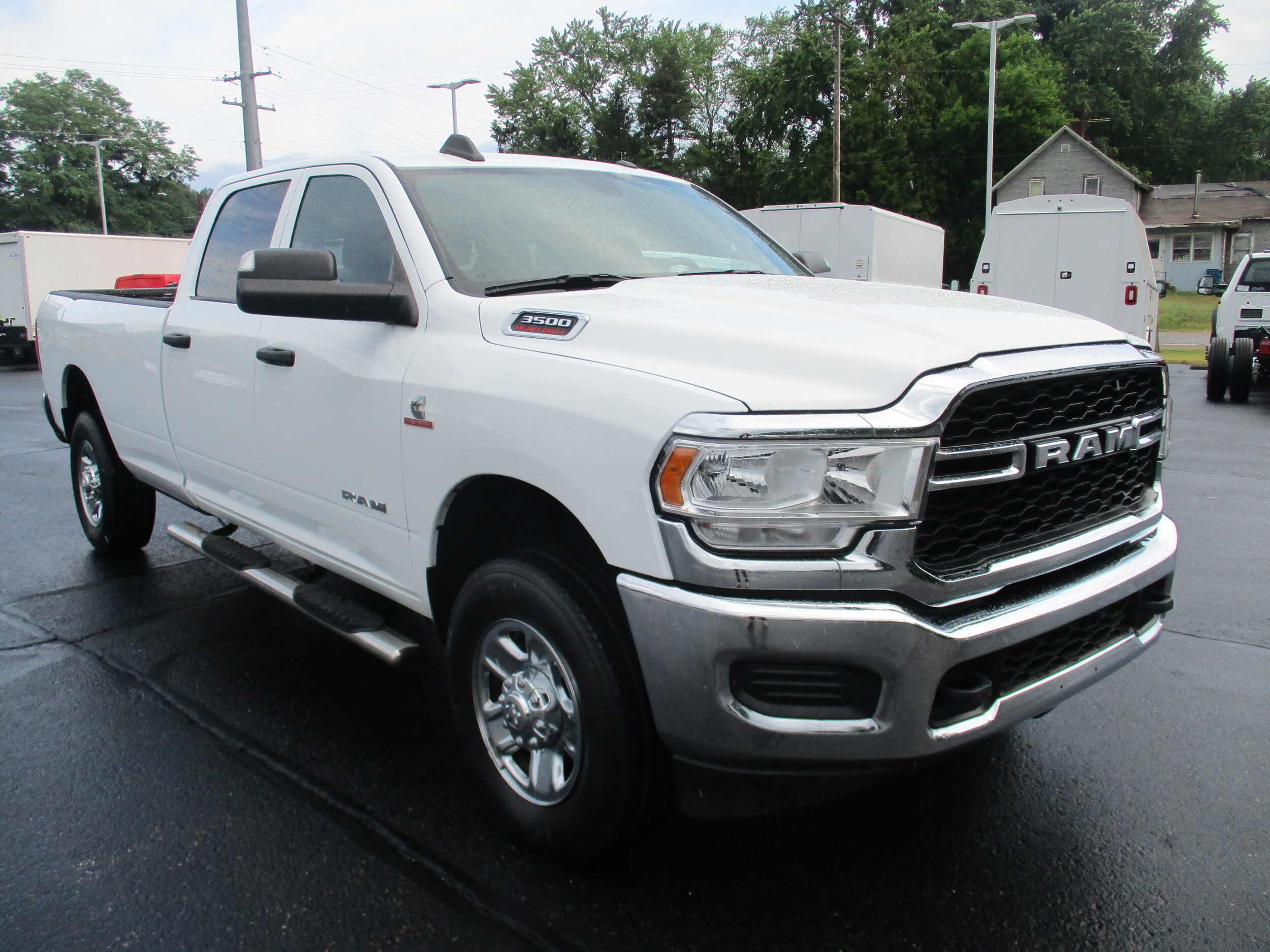 2022 Ram 3500 Tradesman photo 2