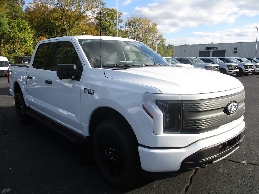 New 2025 Ford F-150 Lightning XLT Truck SuperCrew Cab