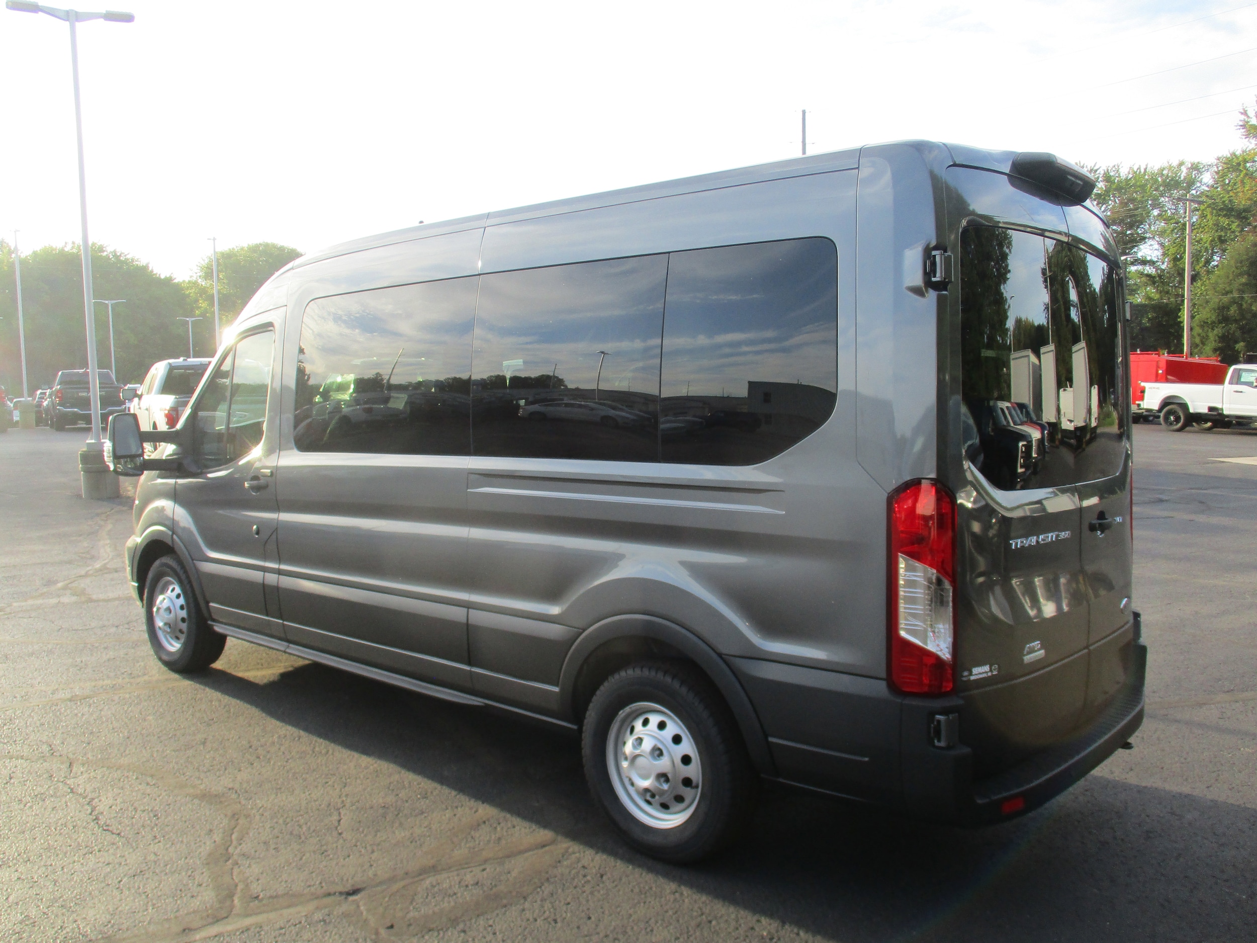 2025 Ford Transit Passenger Van XLT - Photo 8