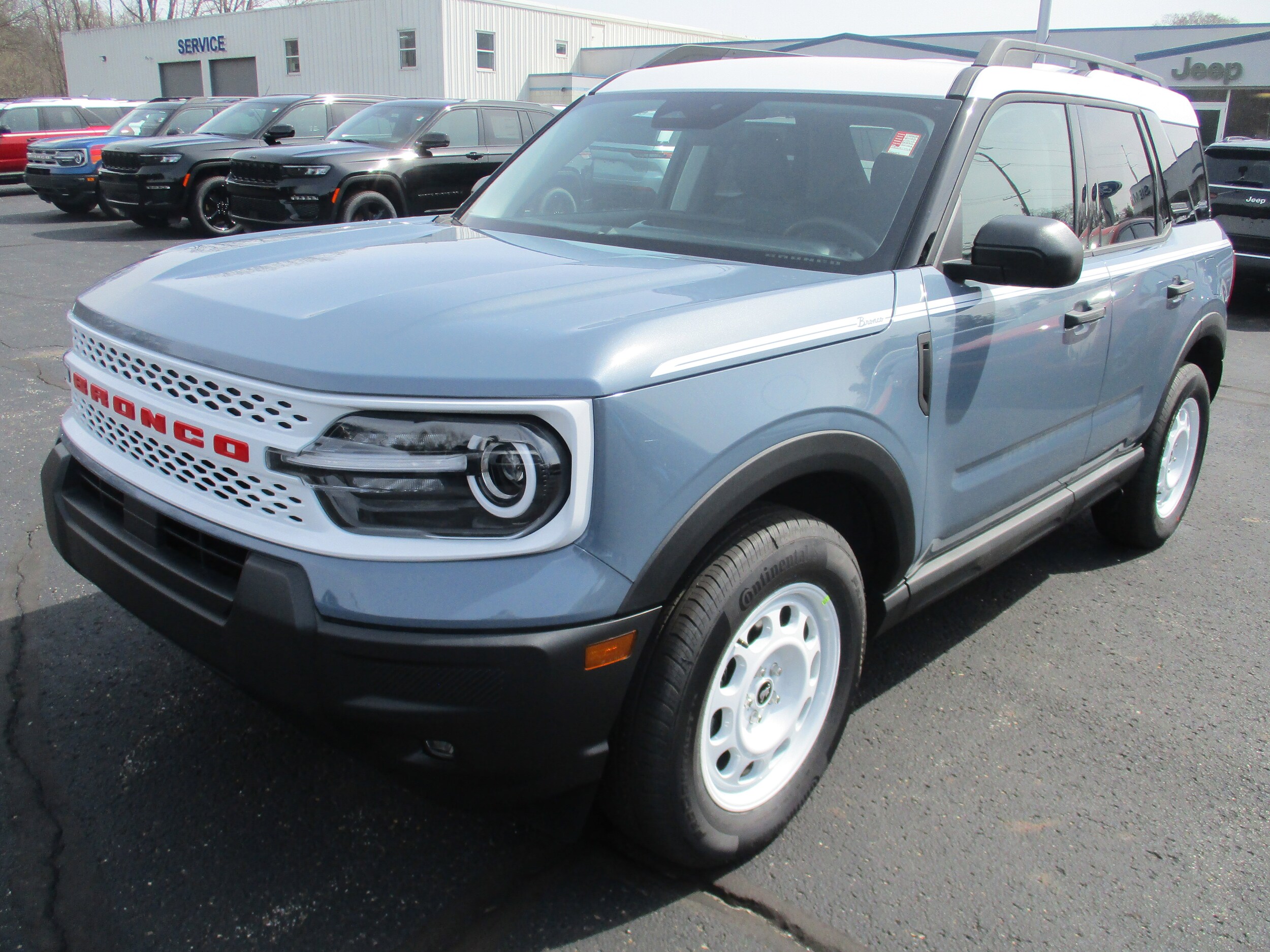 2025 Ford Bronco Sport Heritage photo 3