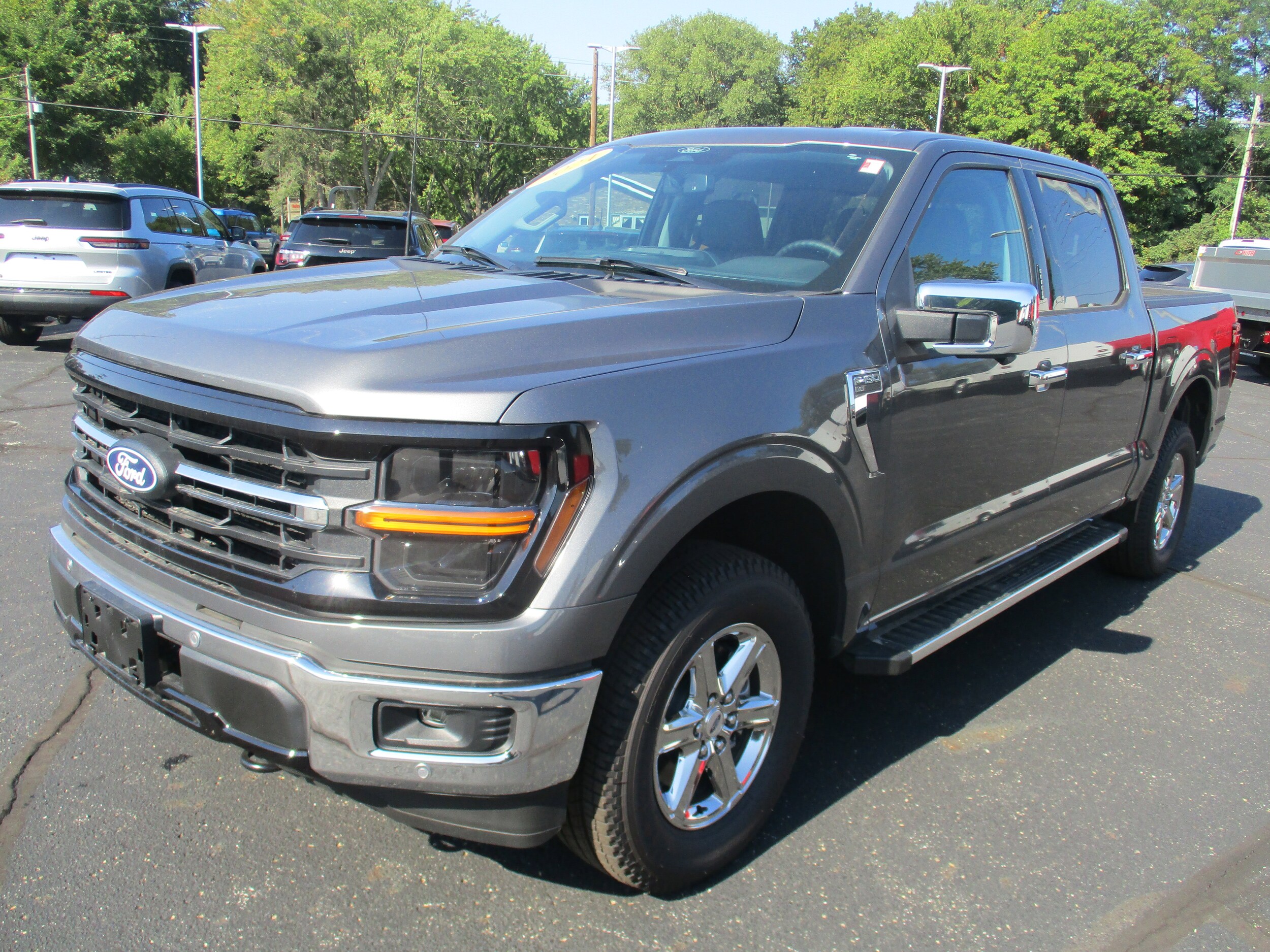 2024 Ford F-150 XLT photo 4