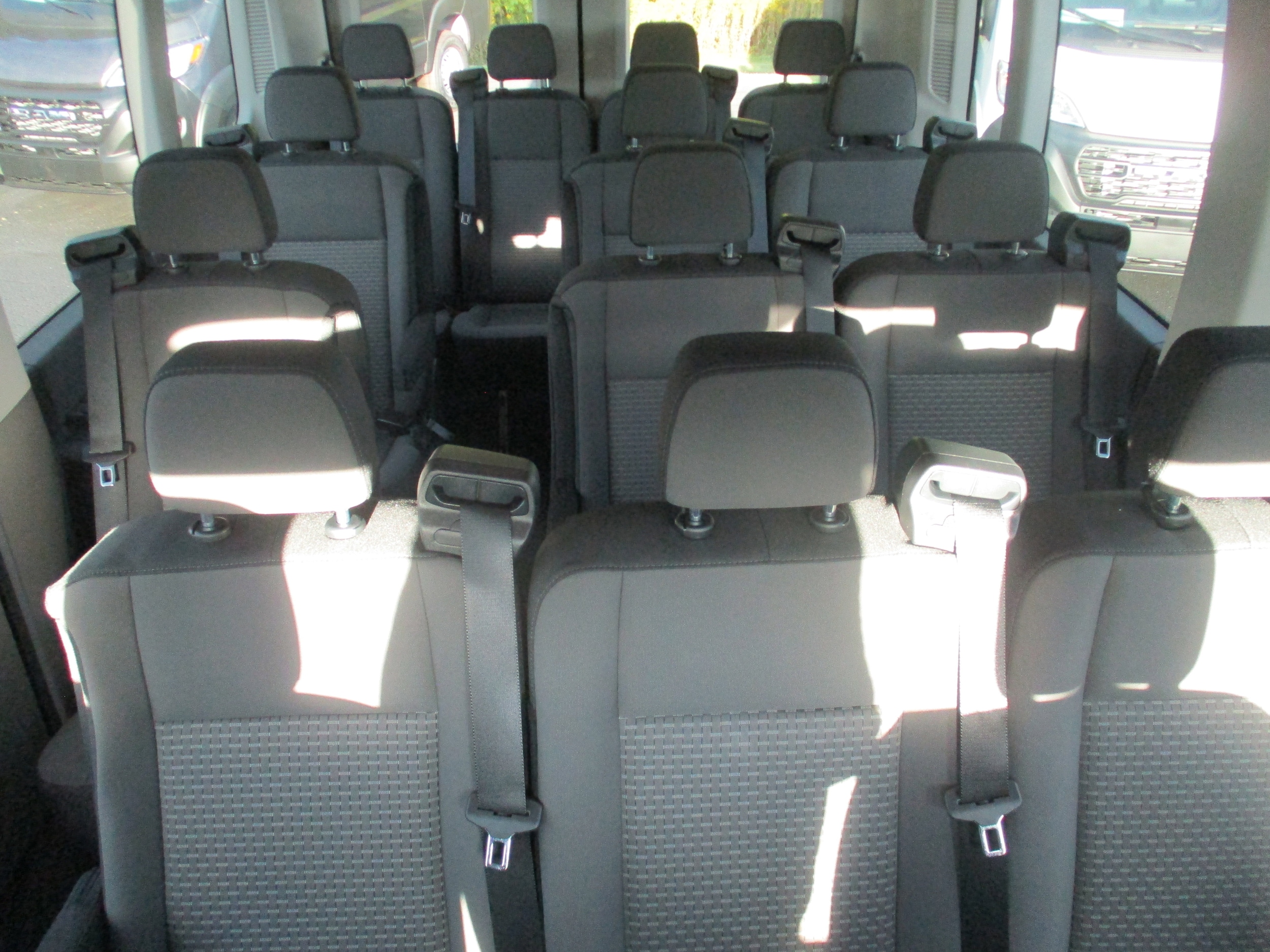 2025 Ford Transit Passenger Van XLT - Photo 32