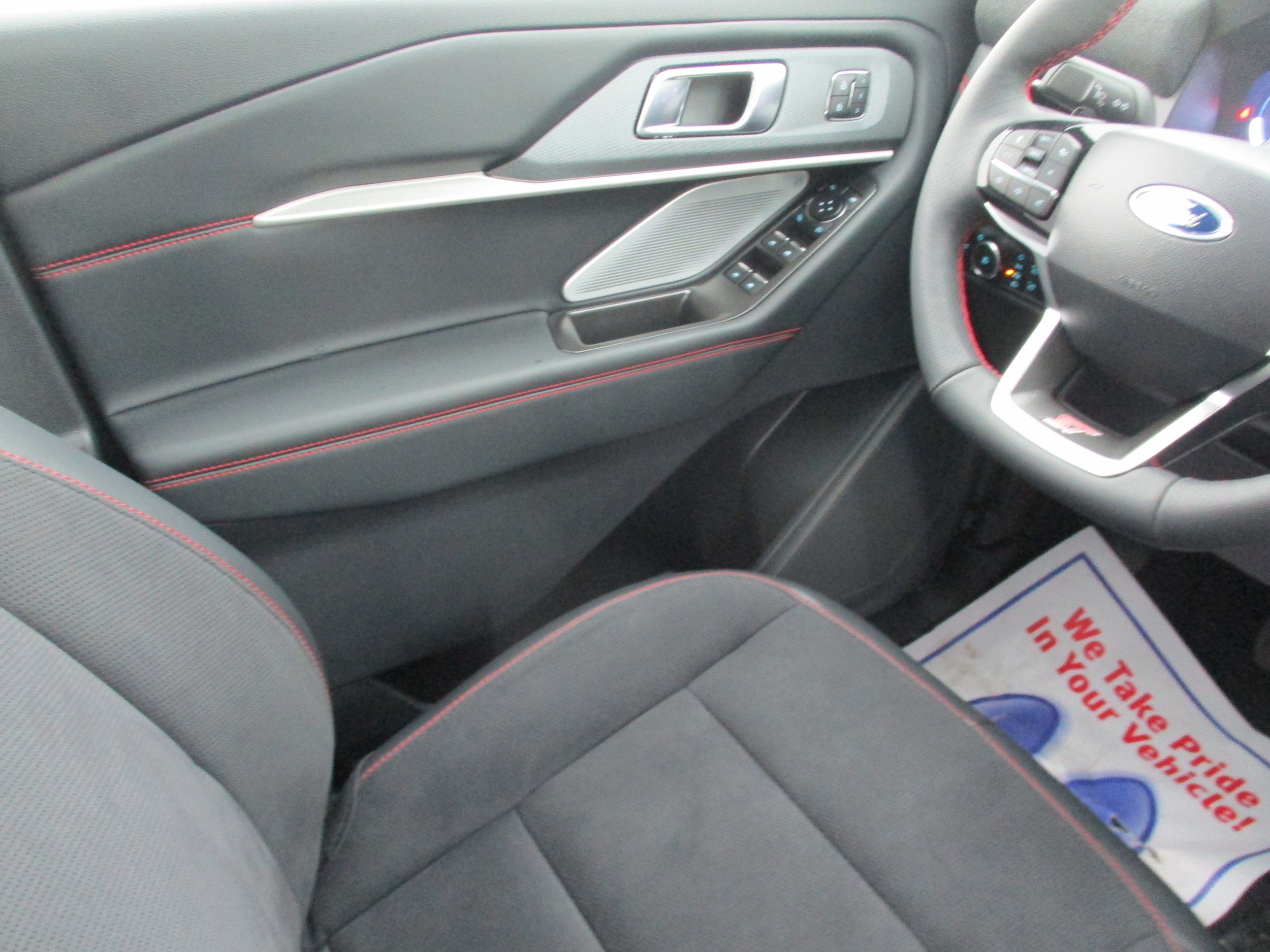 2026 Ford Explorer ST - Photo 21