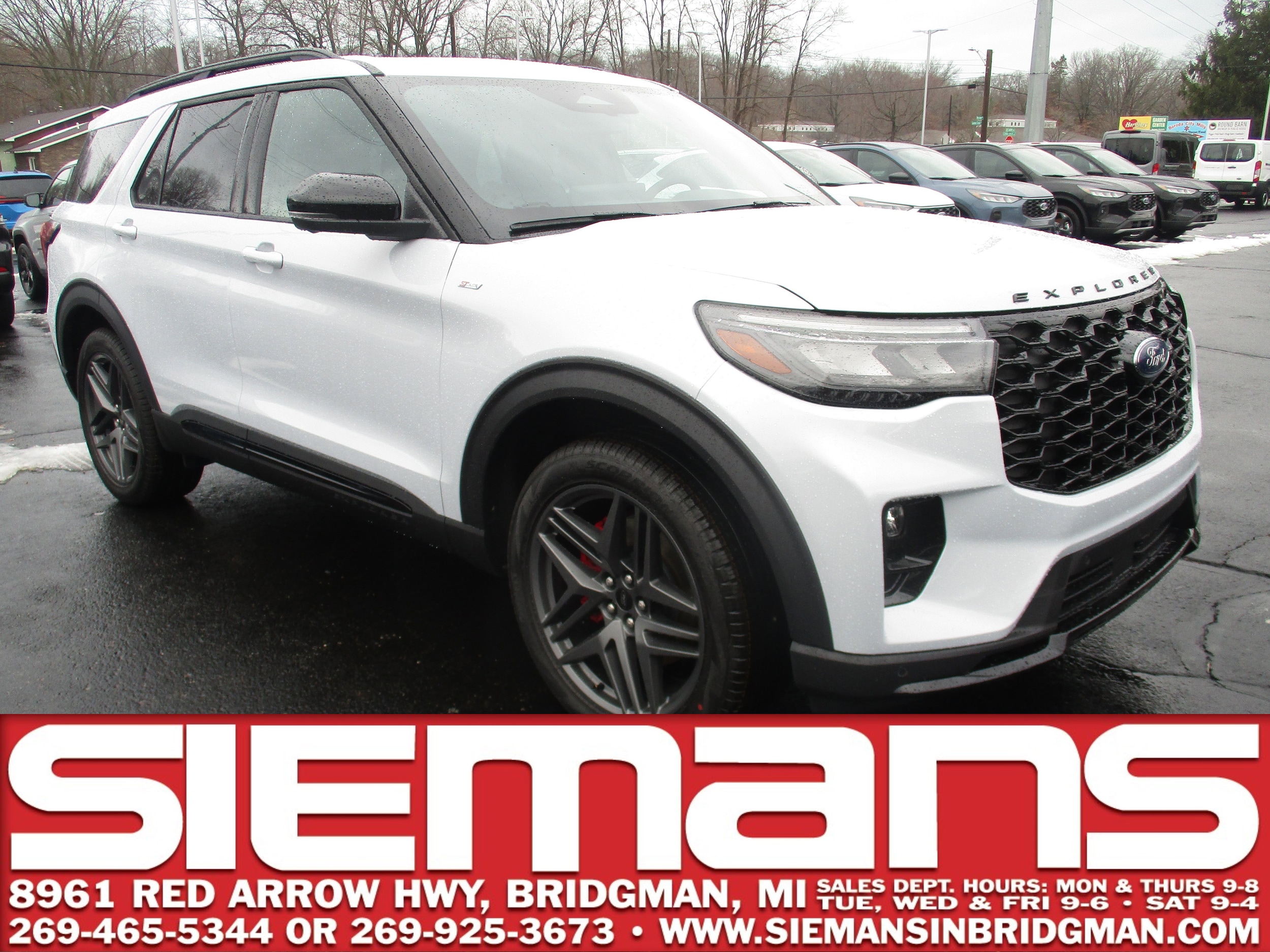 2026 Ford Explorer ST-LINE's photo