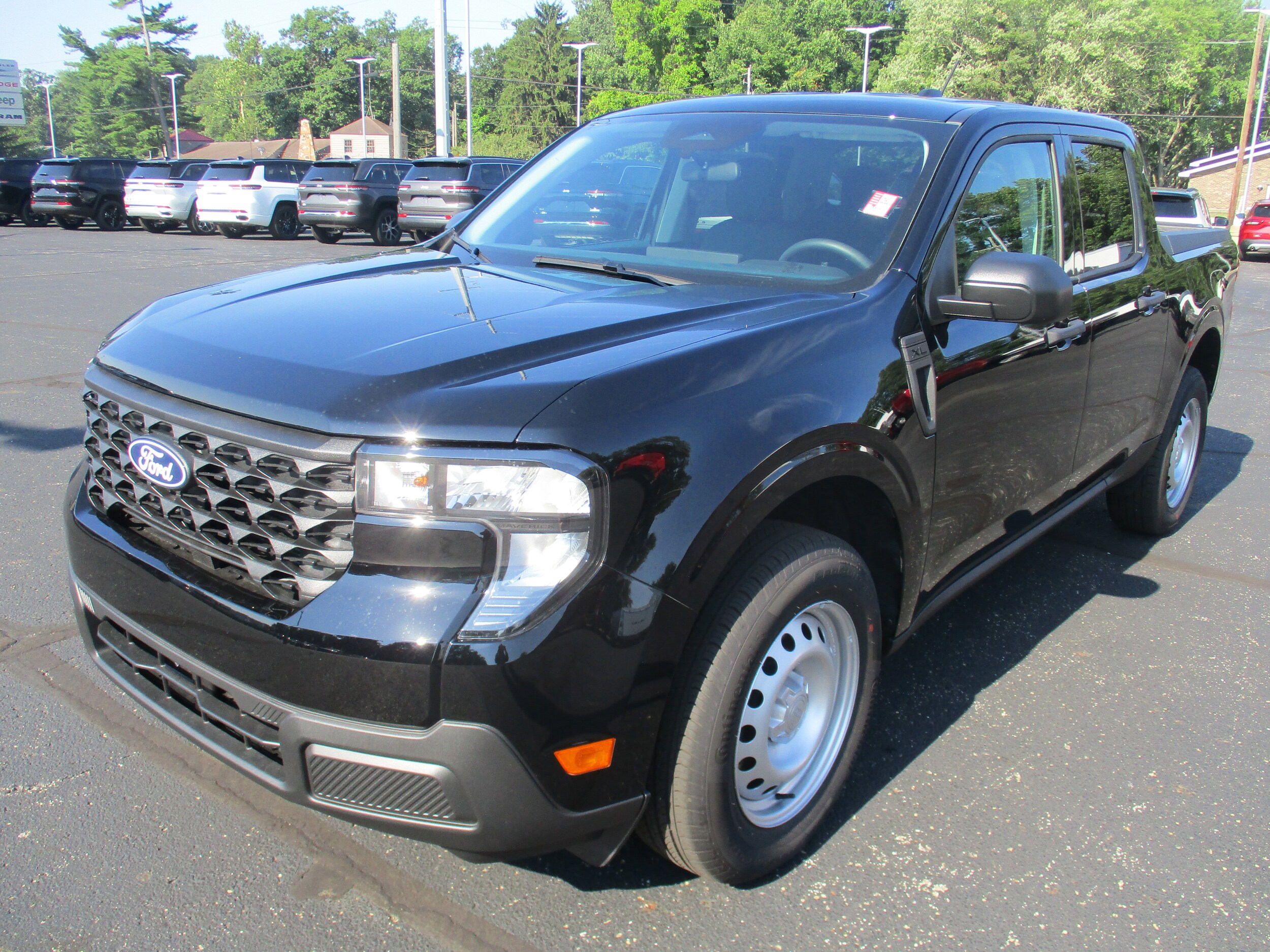 2025 Ford Maverick XL photo 3