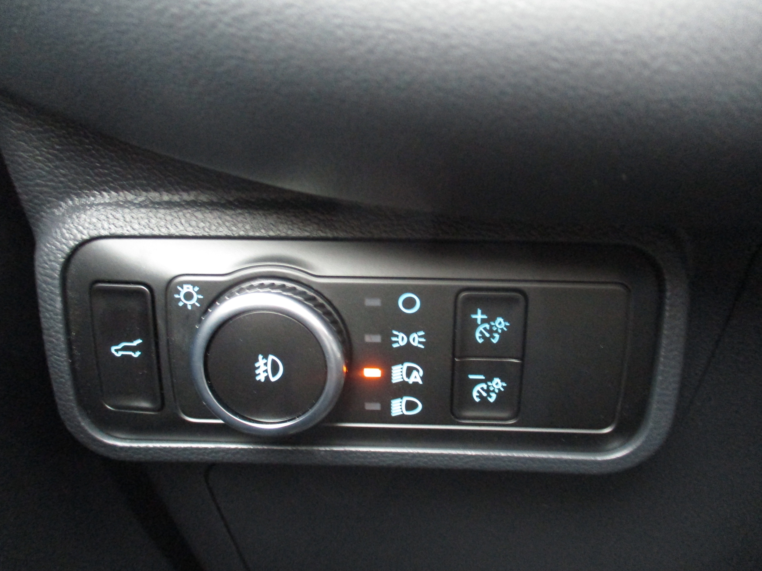 2026 Ford Explorer ST - Photo 23