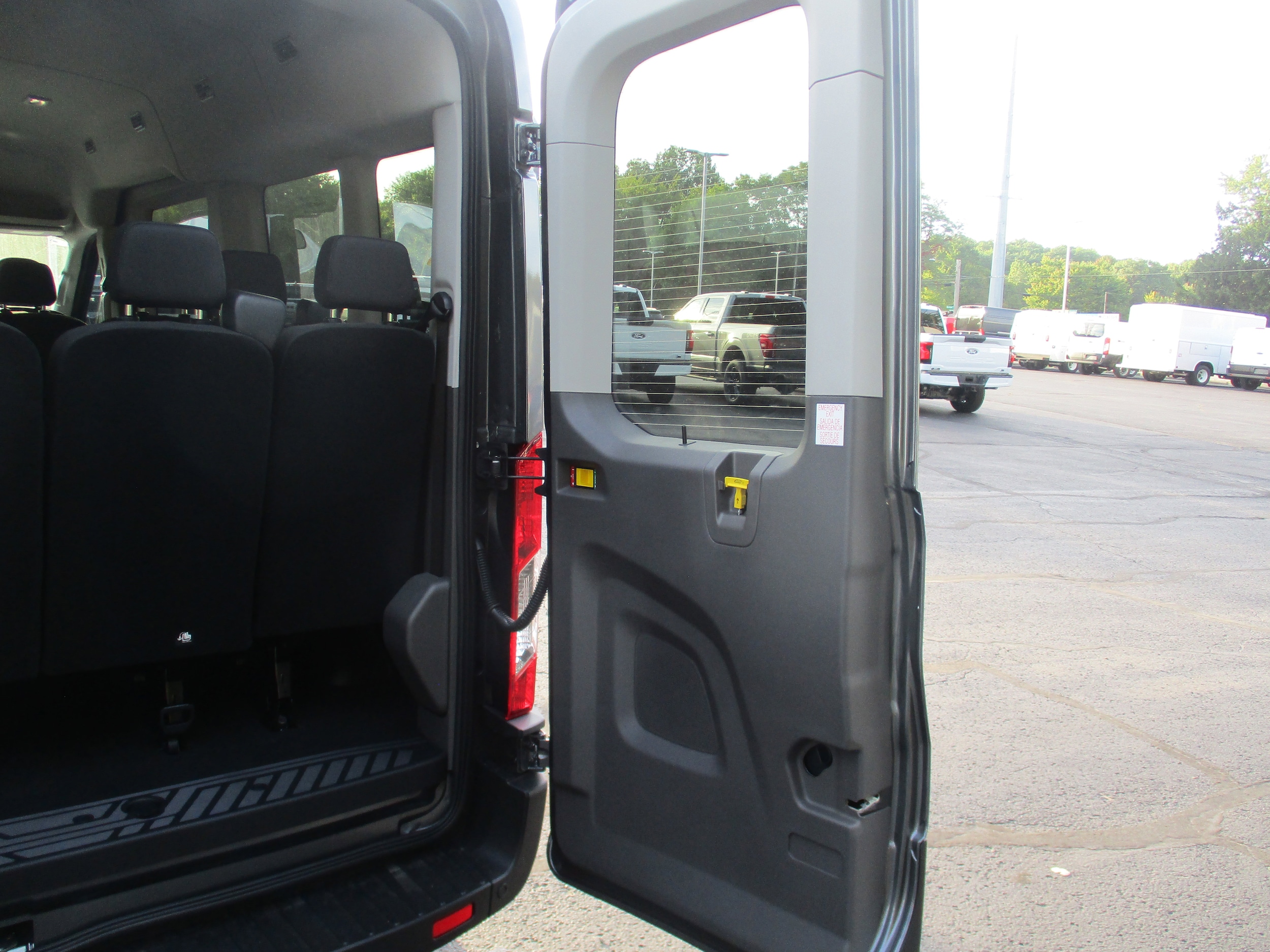 2025 Ford Transit Passenger Van XLT - Photo 17