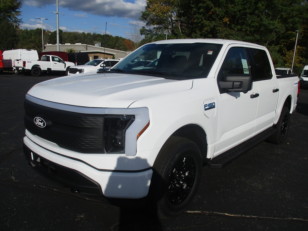 New 2025 Ford F-150 Lightning XLT Truck SuperCrew Cab