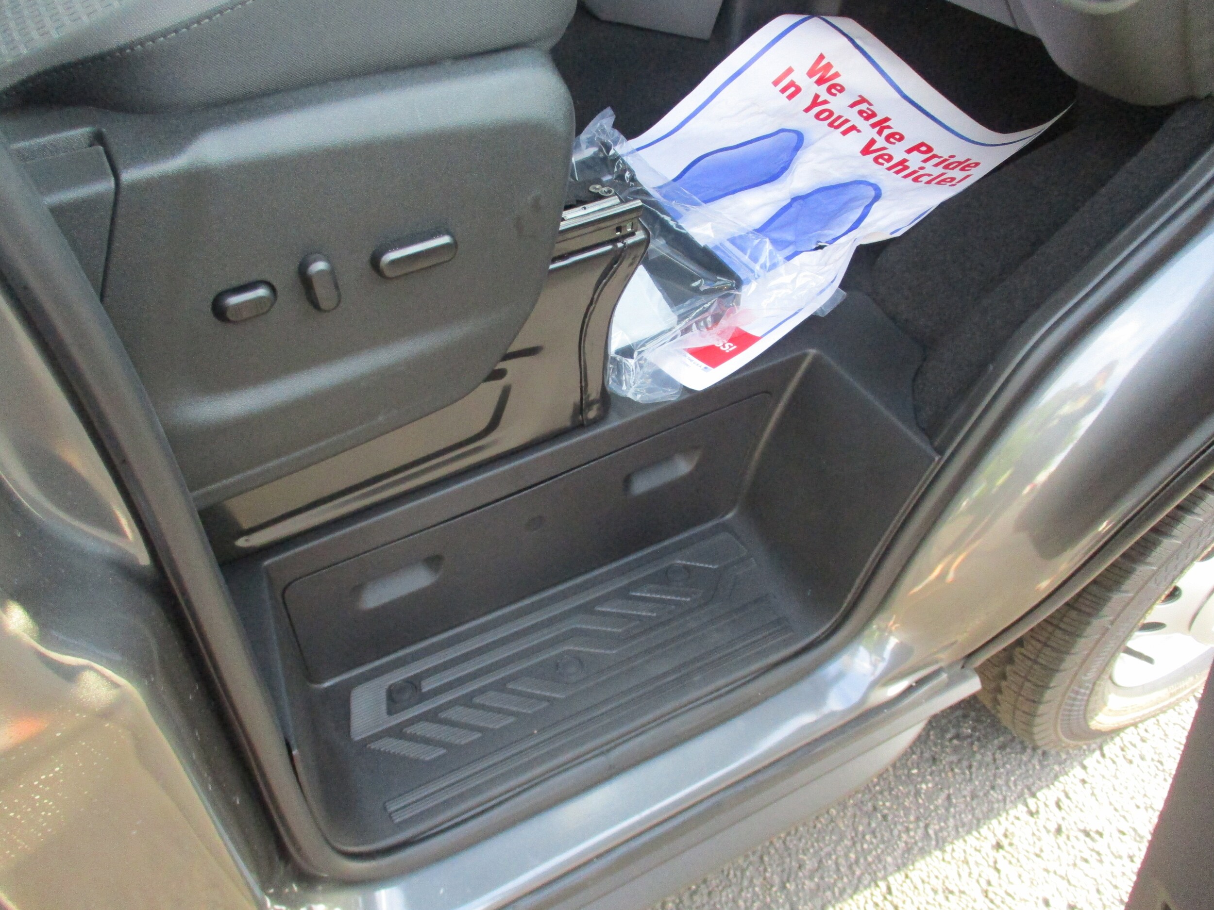 2025 Ford Transit Passenger Van XLT - Photo 23