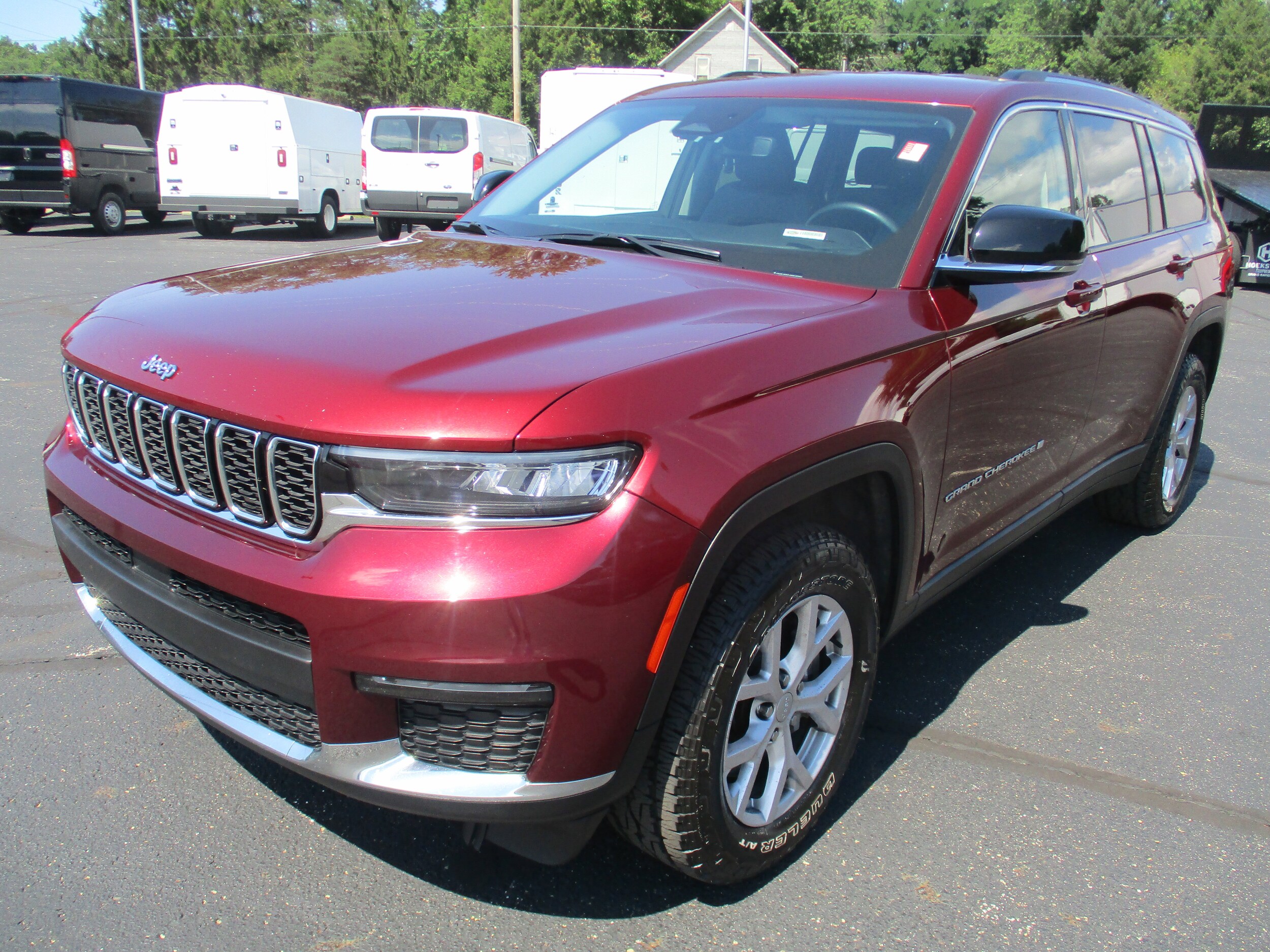 2021 Jeep Grand Cherokee Limited photo 2