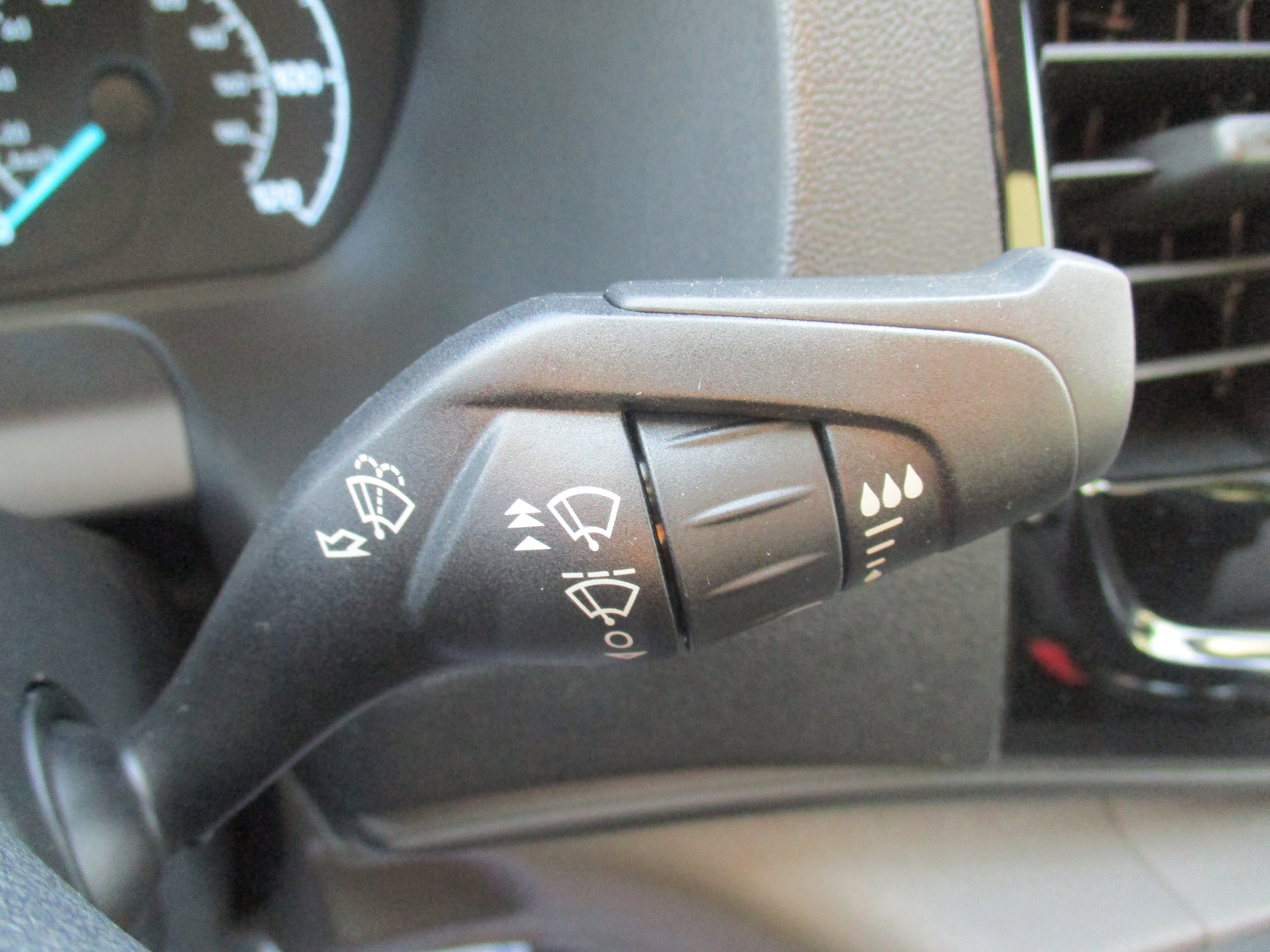 2025 Ford Transit Passenger Van XLT - Photo 40