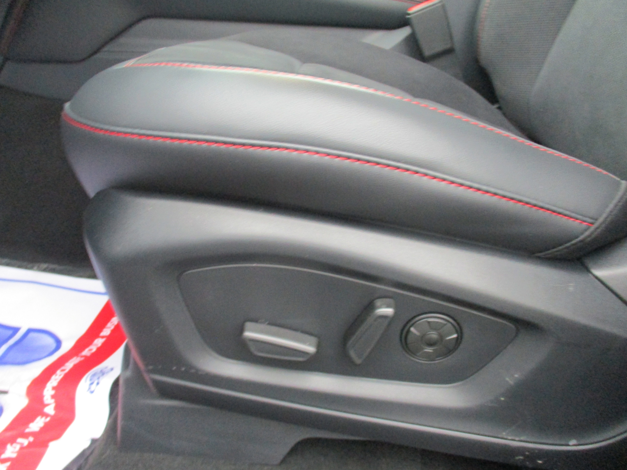 2026 Ford Explorer ST - Photo 26