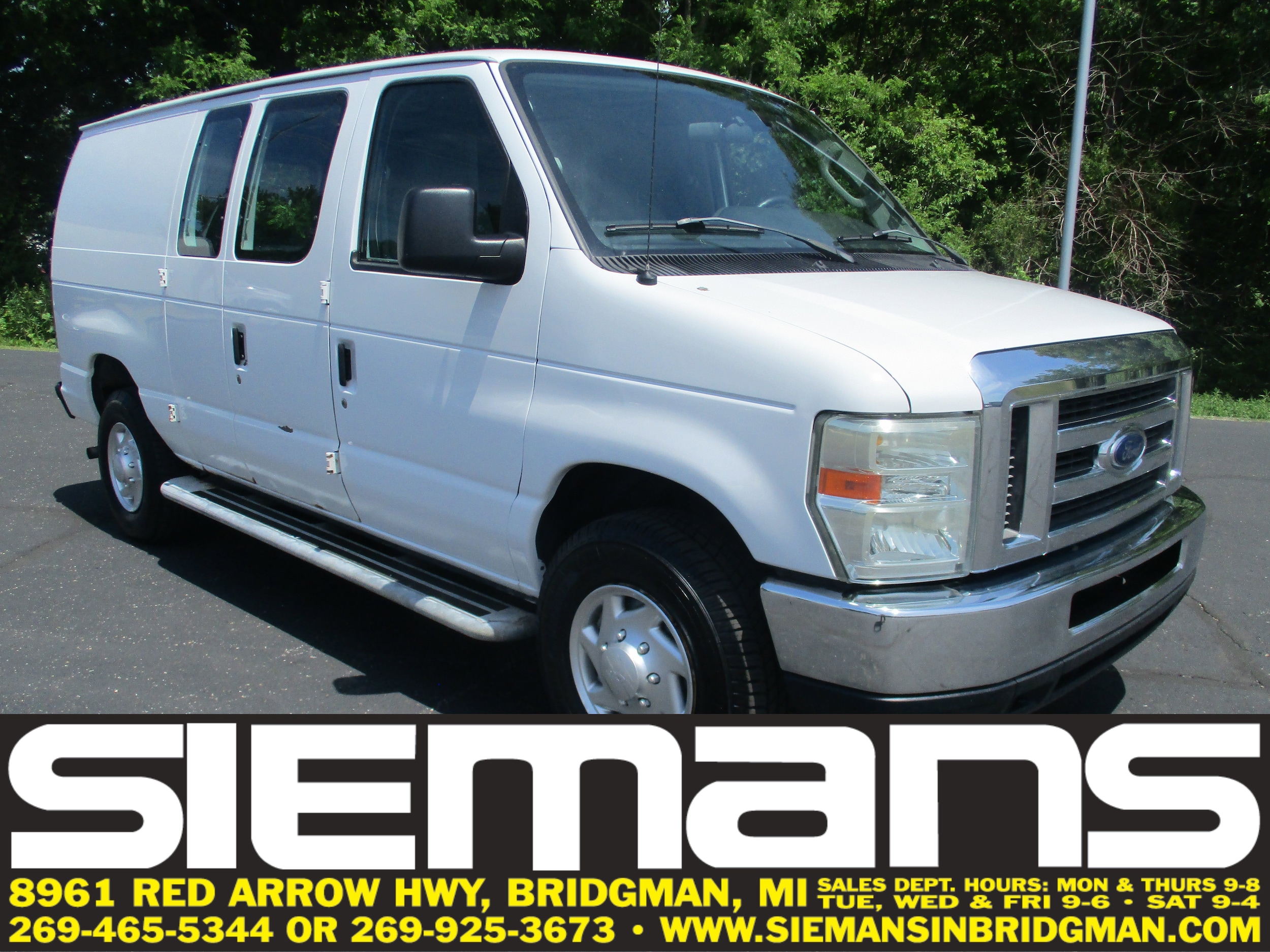 2011 Ford E-Series E-250 Van's photo