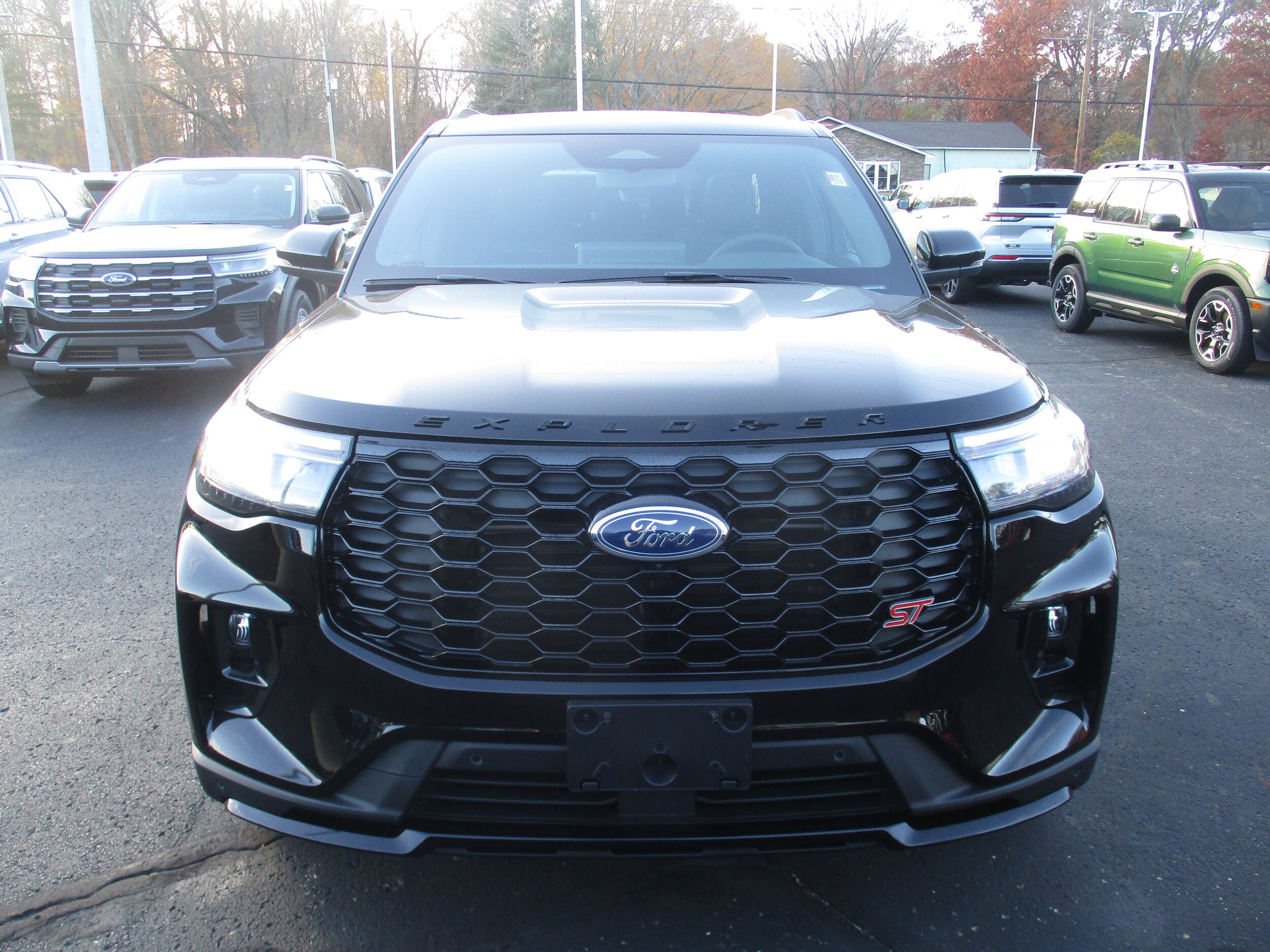 2026 Ford Explorer ST photo 3