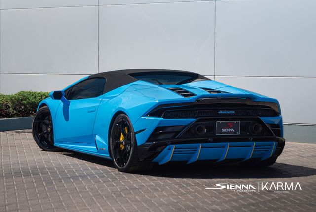 2022 Lamborghini Huracan Evo Spyder photo 2