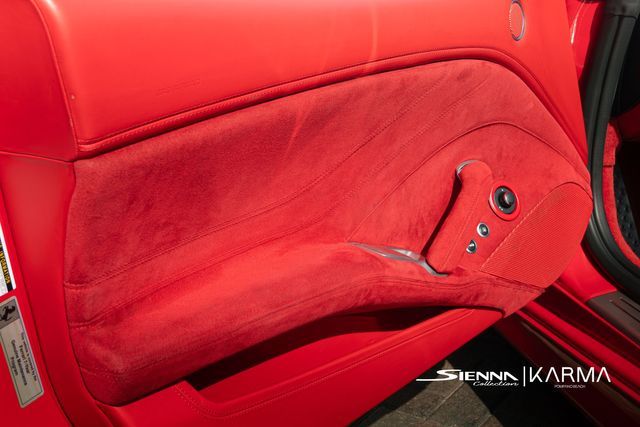 2018 Ferrari California T - Photo 10