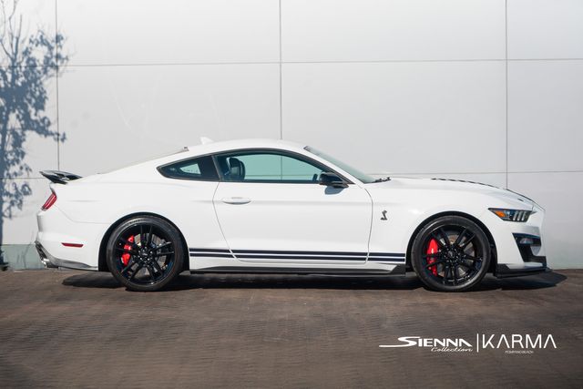 2022 Ford Mustang Shelby GT500 photo 3