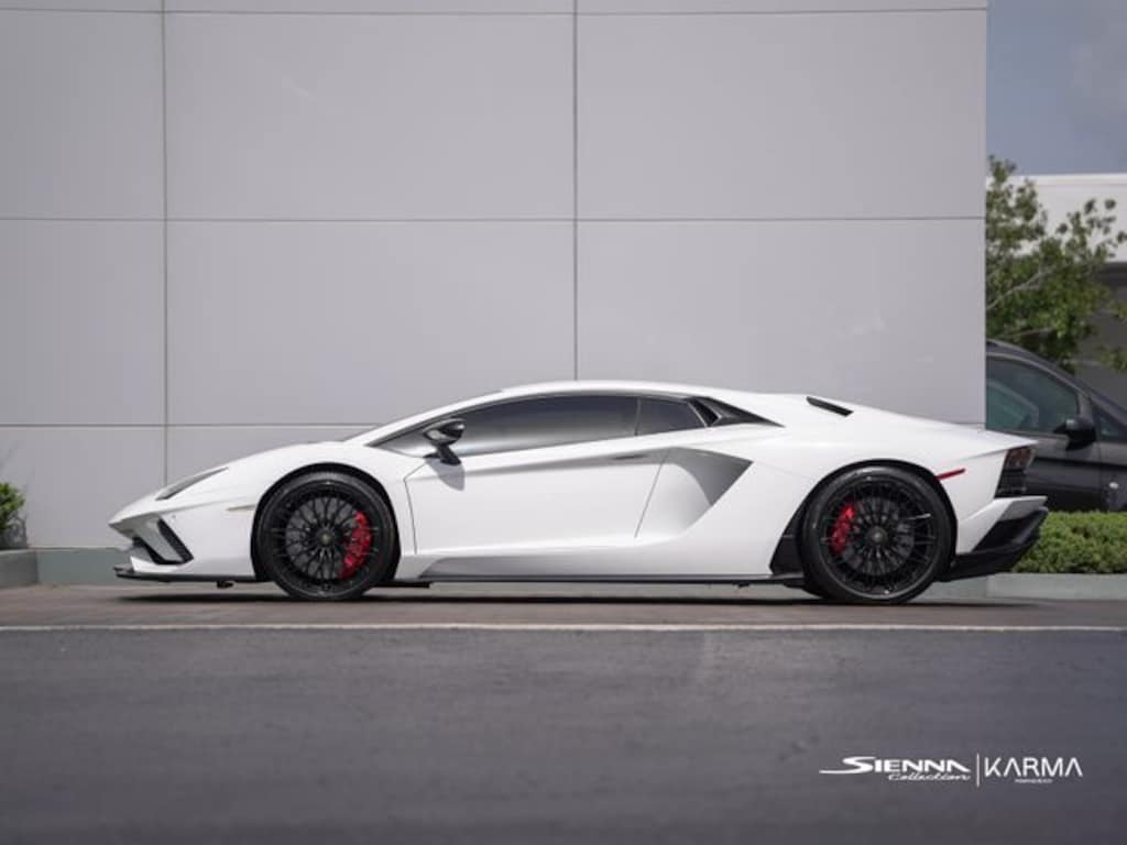 Used 2018 Lamborghini Aventador S Coupe