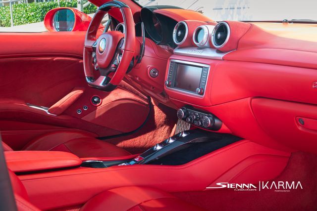 2018 Ferrari California T - Photo 36