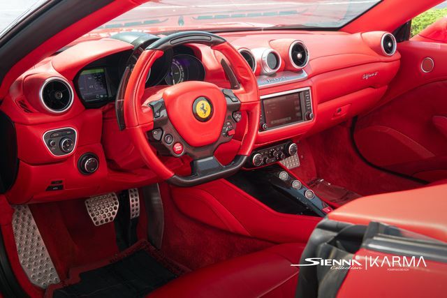 2018 Ferrari California T - Photo 16