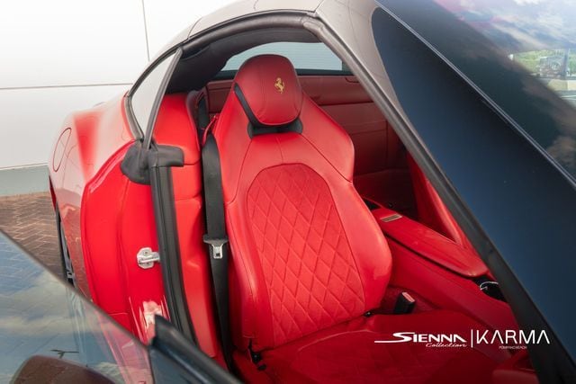 2018 Ferrari California T - Photo 33