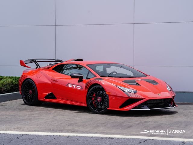 2023 Lamborghini Huracan STO Coupe's photo