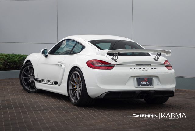 2016 Porsche Cayman GT4 photo 2