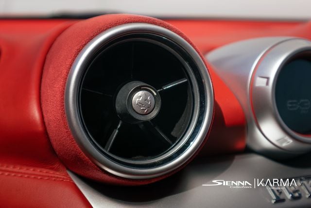 2018 Ferrari California T - Photo 39