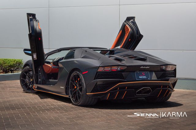 2019 Lamborghini Aventador S photo 3