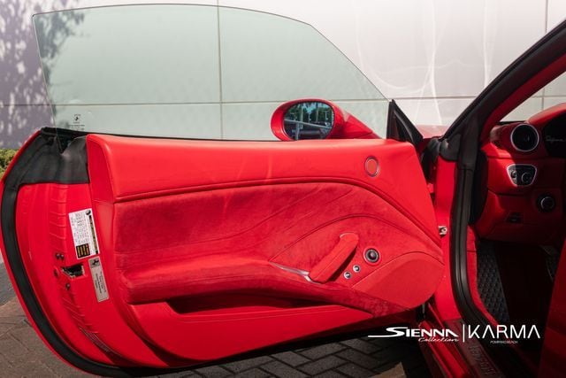 2018 Ferrari California T - Photo 9
