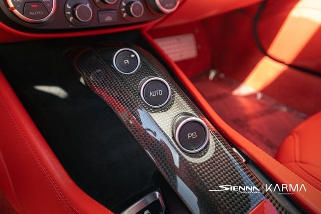 2018 Ferrari California T - Photo 27