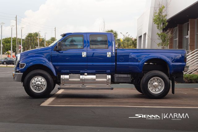2004 Ford F-650 XL photo 3