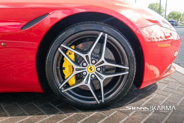 2018 Ferrari California T - Photo 46