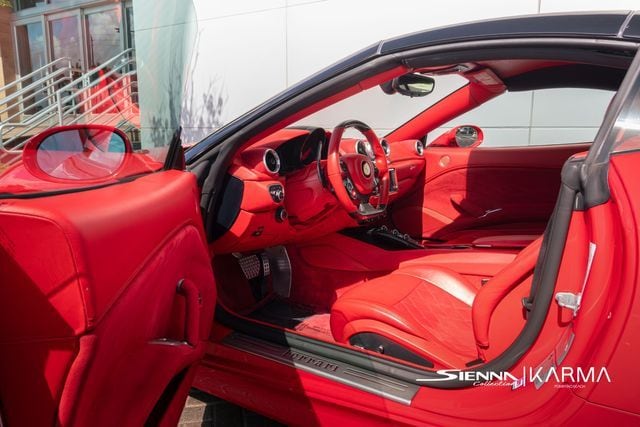 2018 Ferrari California T - Photo 12