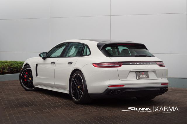 2018 Porsche Panamera Turbo Sport Turismo photo 2