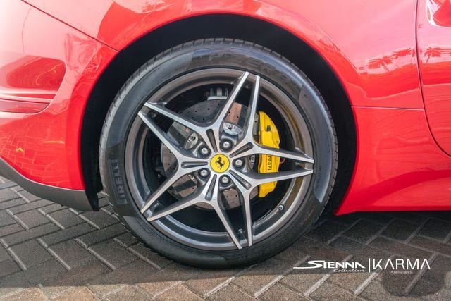 2018 Ferrari California T - Photo 48
