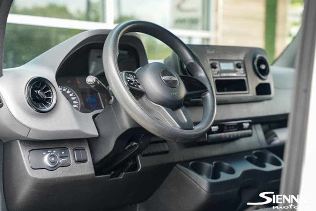 Used 2021 Freightliner Sprinter 2500 Minivan/Van