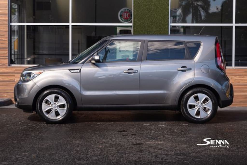 Used 2015 Kia Soul Base FWD Hatchback