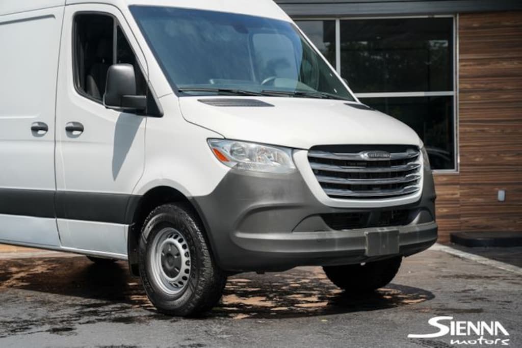 Used 2021 Freightliner Sprinter 2500 Minivan/Van