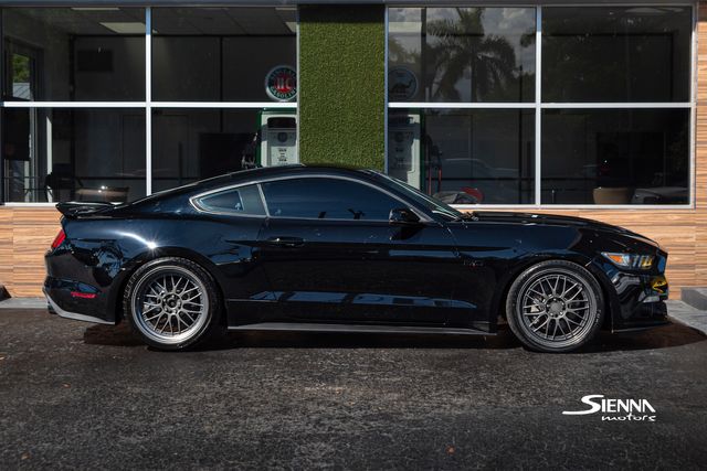 2016 Ford Mustang GT Premium photo 3