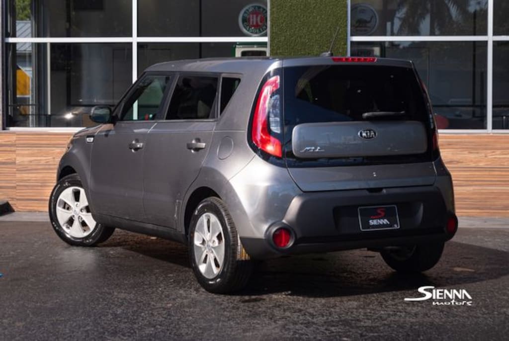 Used 2015 Kia Soul Base FWD Hatchback