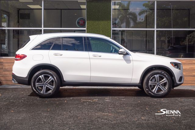 2019 Mercedes Benz GLC 300 photo 3