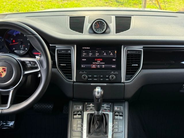 2018 Porsche Macan Base - Photo 39