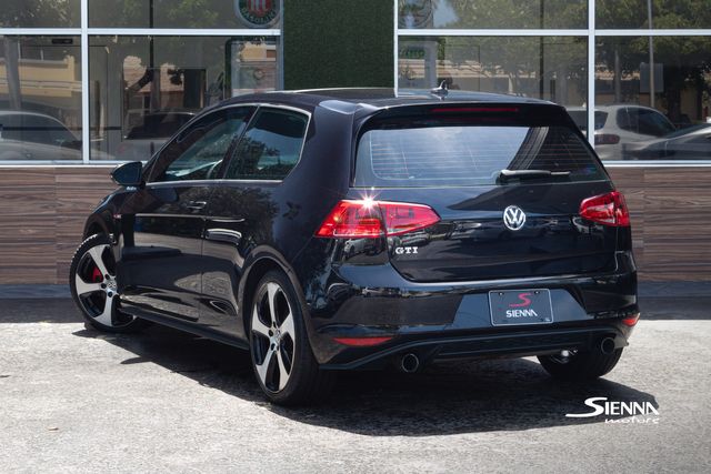 2015 Volkswagen Golf GTI photo 4