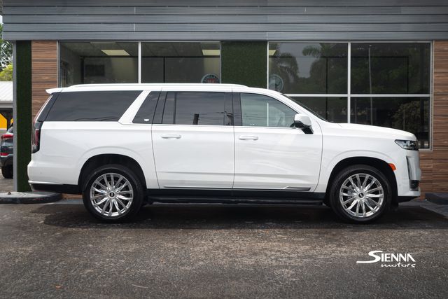 2023 Cadillac Escalade ESV Premium Luxury photo 3