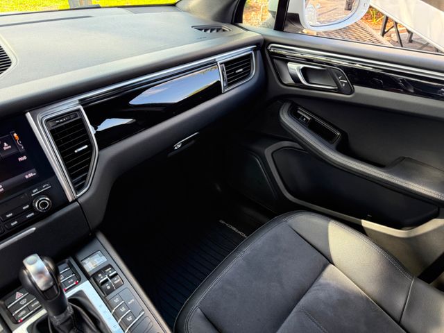 2018 Porsche Macan Base - Photo 47